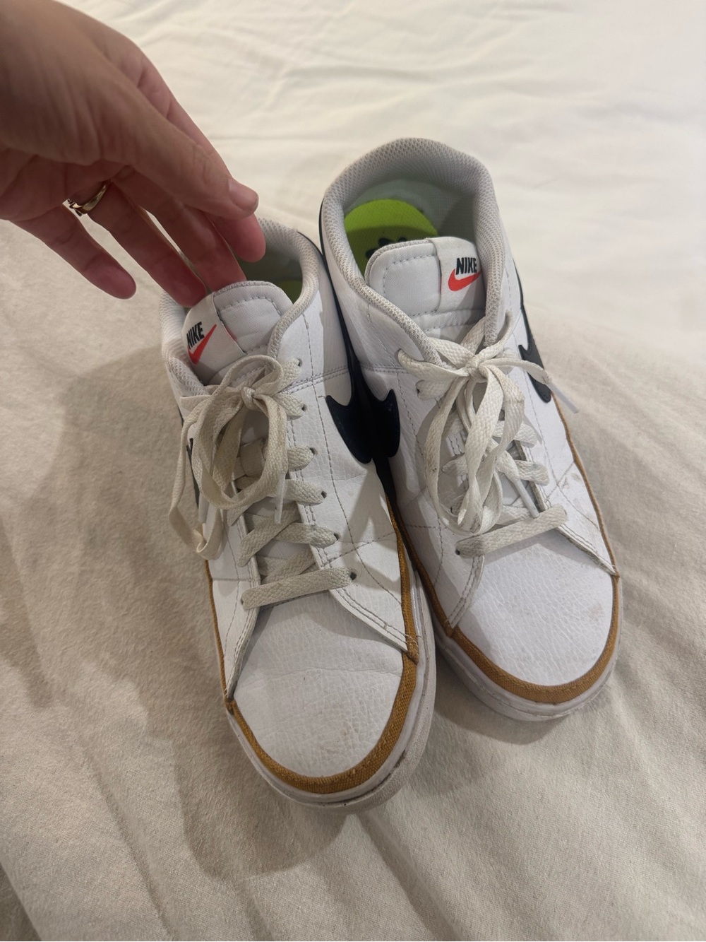 Nike White Black Low-Top Sneakers with Tan Accent